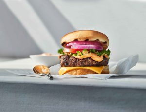 Burgers with spicy maple sauce (1) (1)