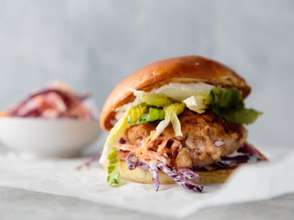 Spicy-jerk-chicken-burger-with-maple-slaw-3-1-1-600x450