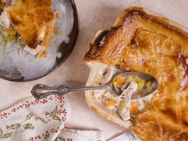 Chicken-and-Ham-Pie2-600x450