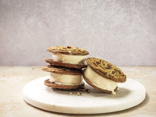 maple-ice-cream-sandwich