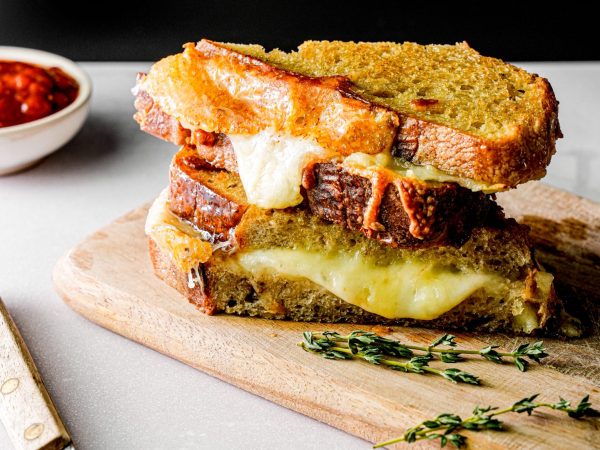 Cheesy Toastie with Maple Spicy Sauce 2